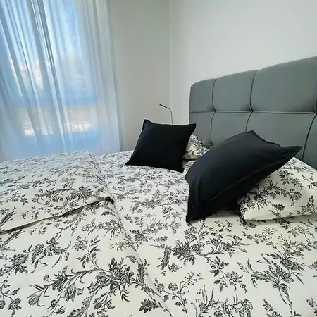 Apartment Allora *